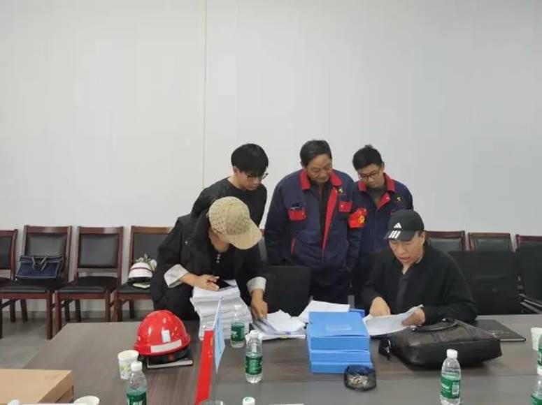 赤峰金通二期電解項(xiàng)目部順利通過(guò)赤峰市高新區(qū)國(guó)慶節(jié)前安全、質(zhì)量聯(lián)合專(zhuān)項(xiàng)檢查 